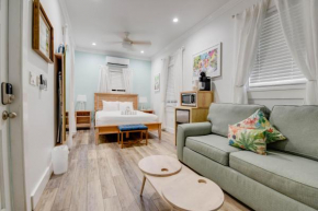 Pilar Cottage - Harbor Walk Hideaways